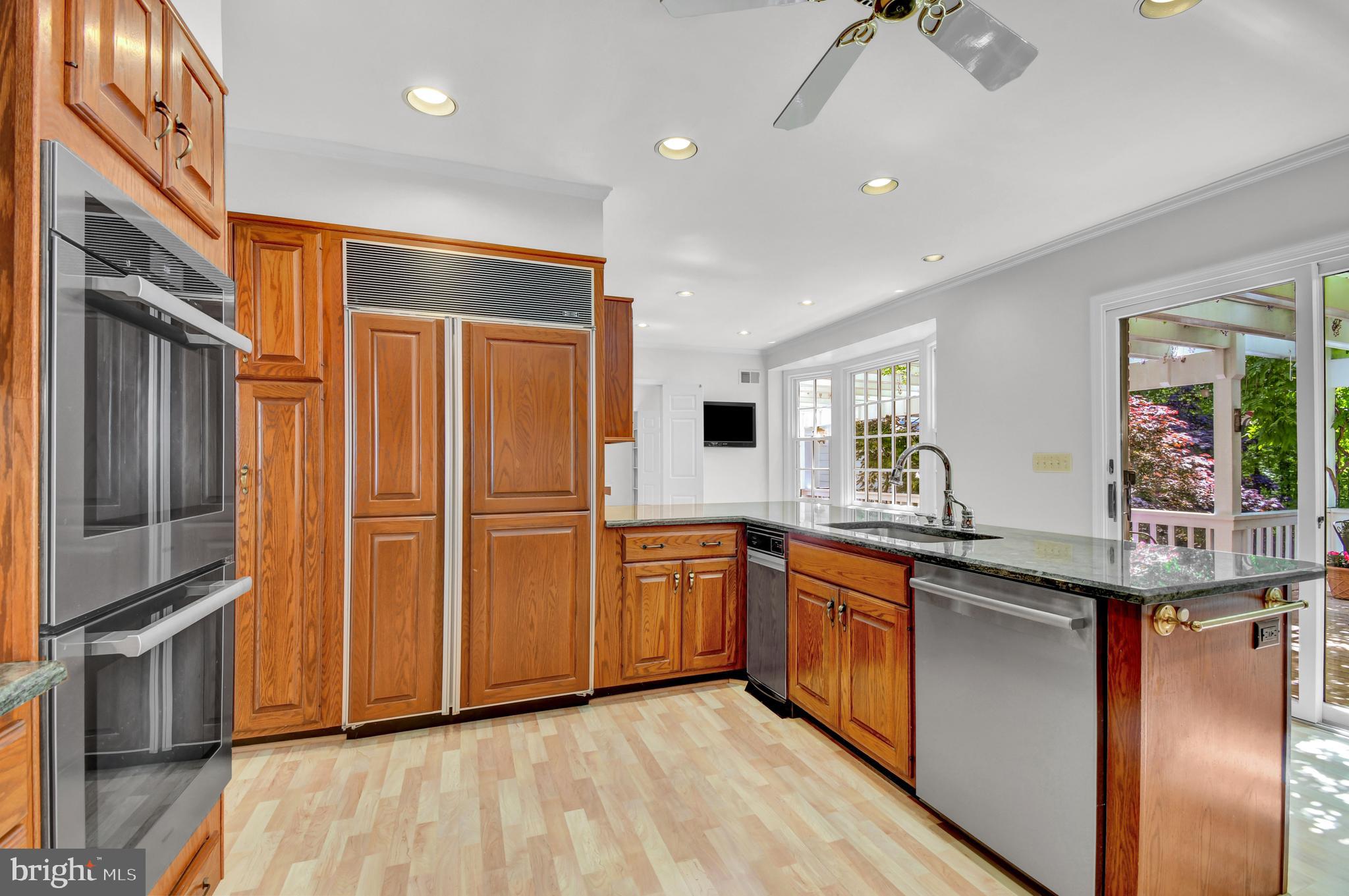 POTOMAC MANOR - Residential