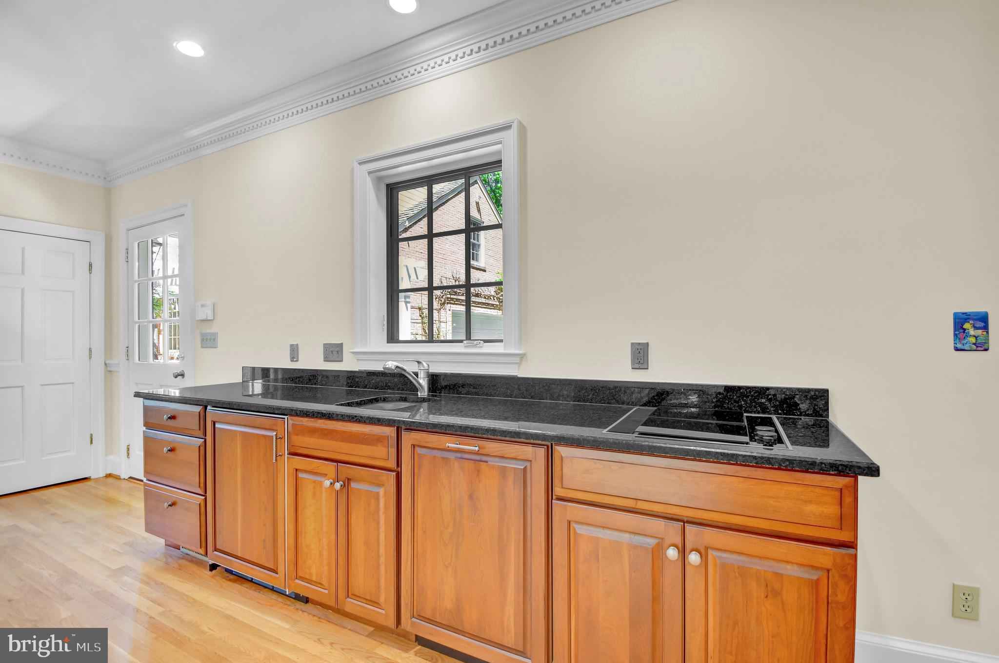 POTOMAC MANOR - Residential