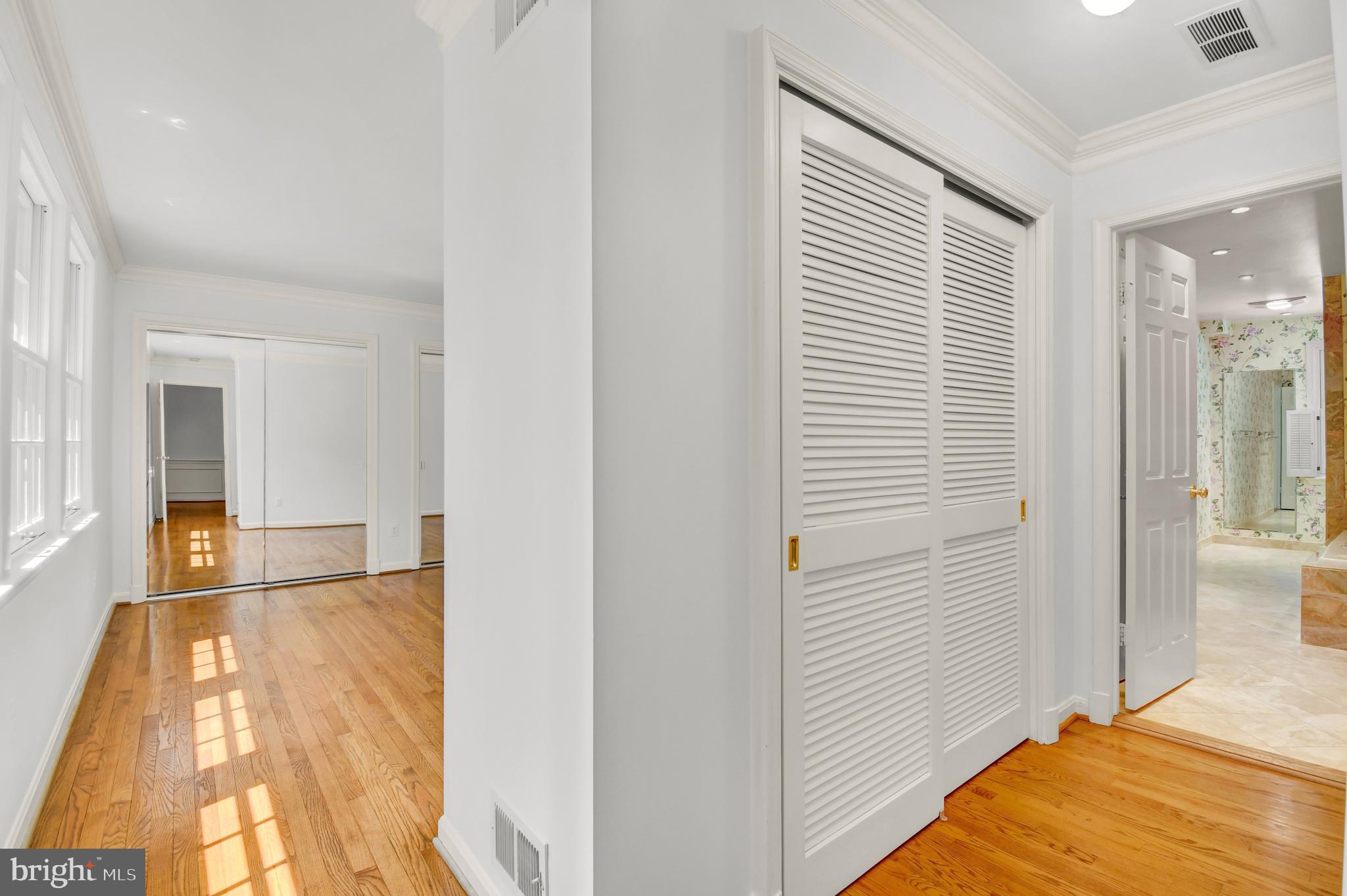 POTOMAC MANOR - Residential