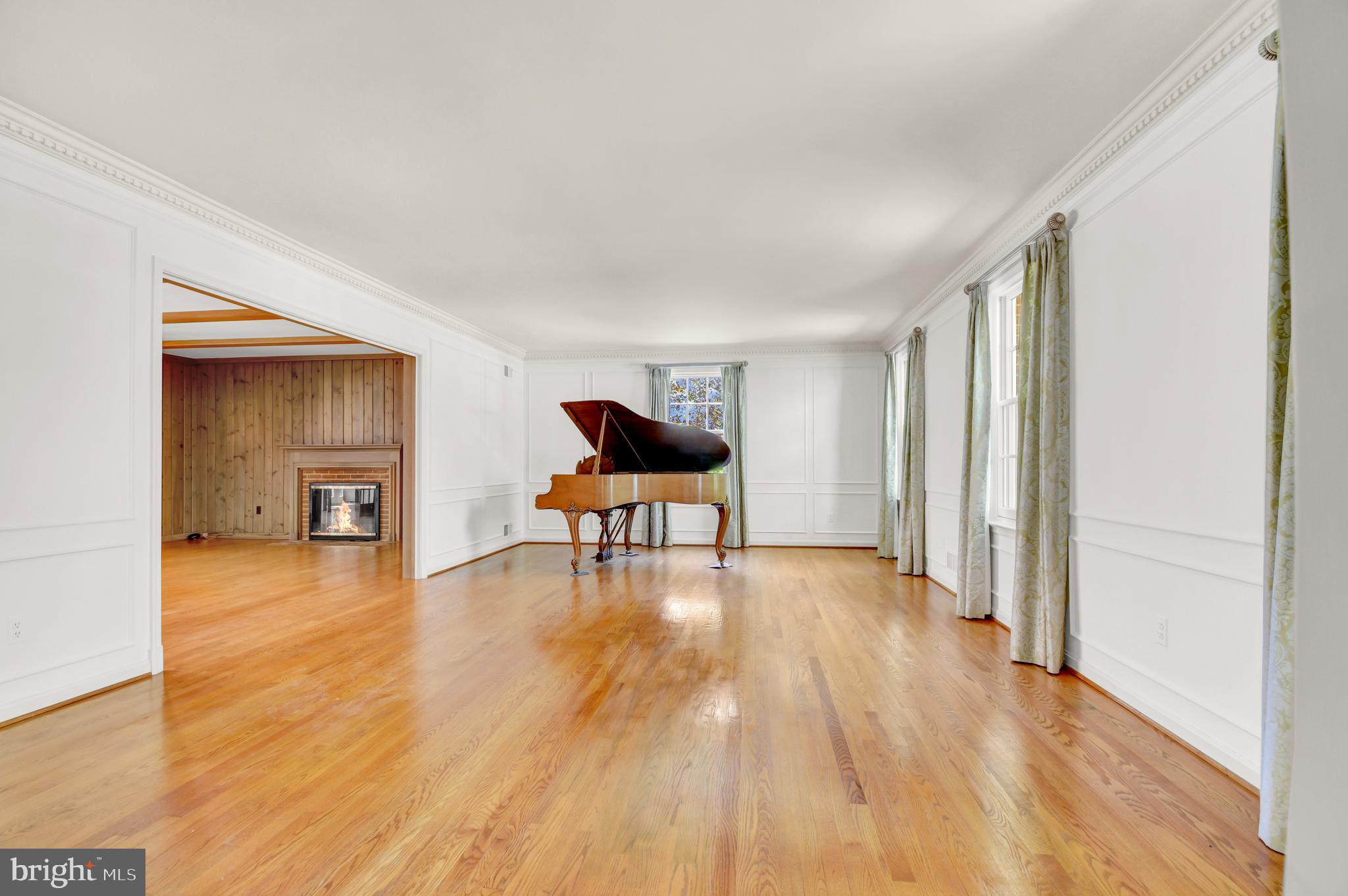 POTOMAC MANOR - Residential