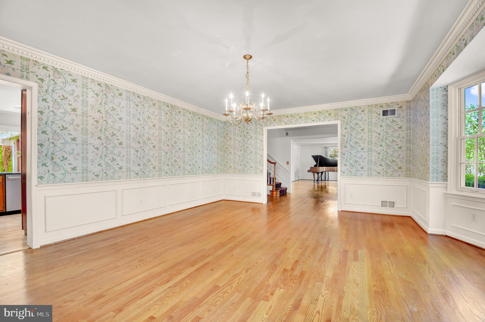 POTOMAC MANOR - Residential