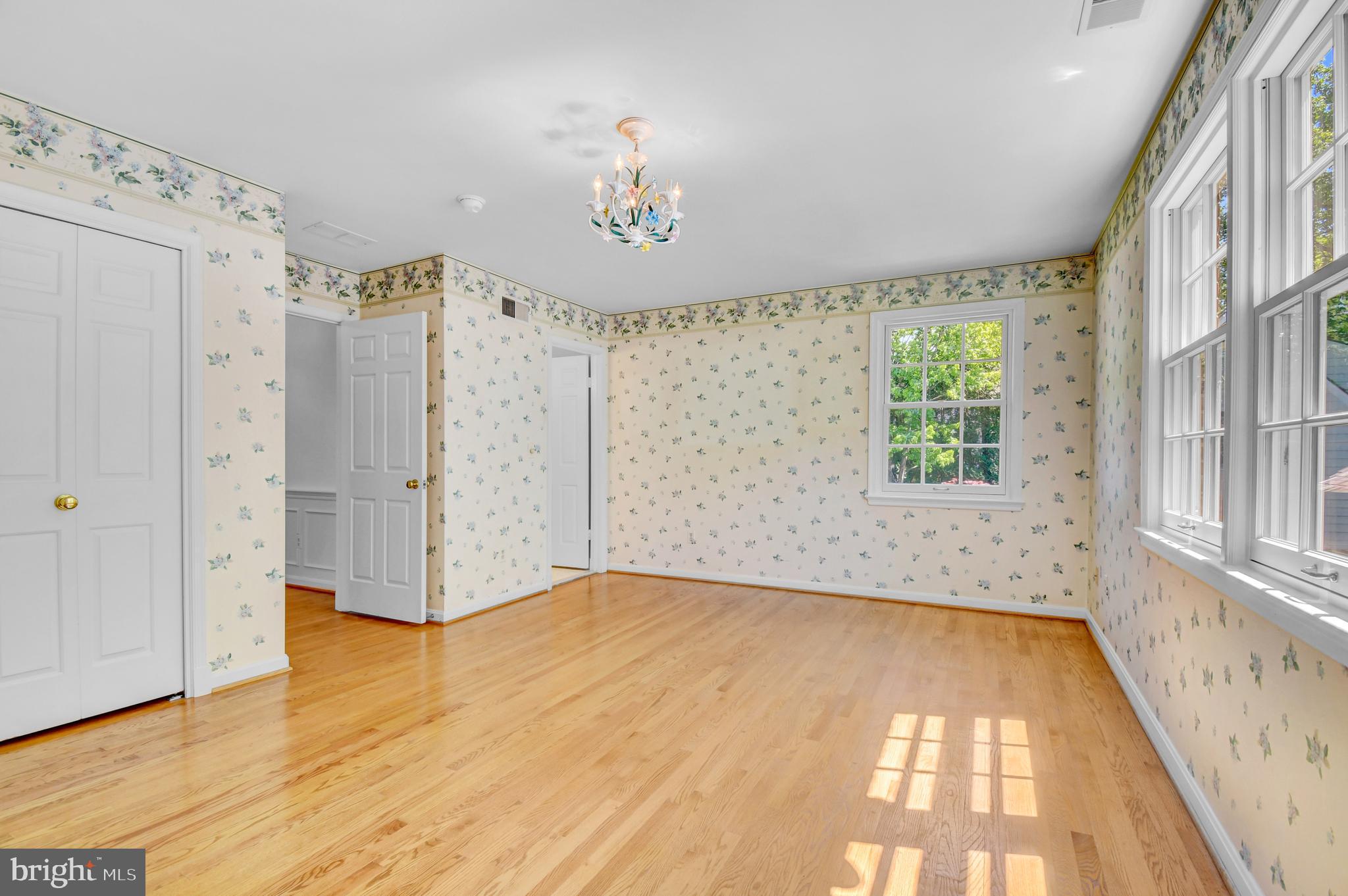 POTOMAC MANOR - Residential