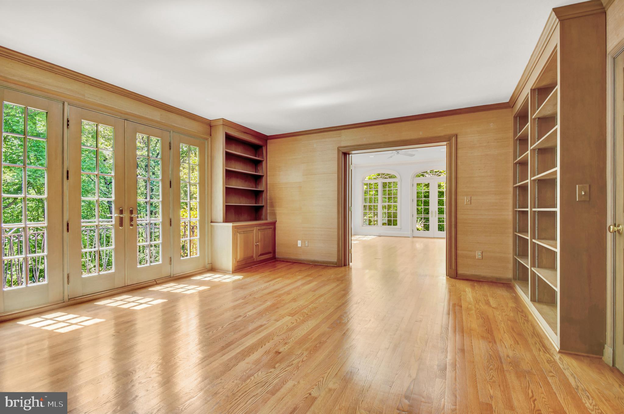 POTOMAC MANOR - Residential