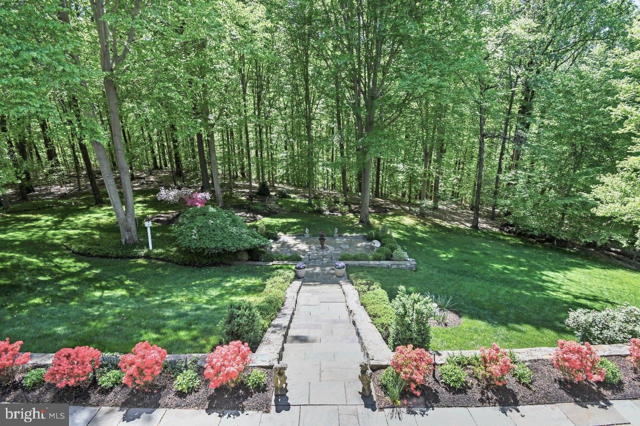 POTOMAC MANOR - Residential