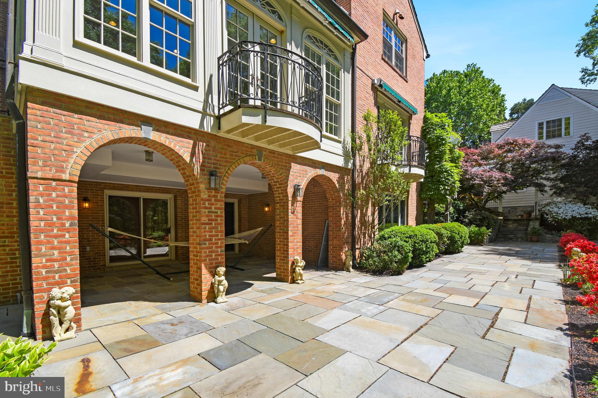 POTOMAC MANOR - Residential