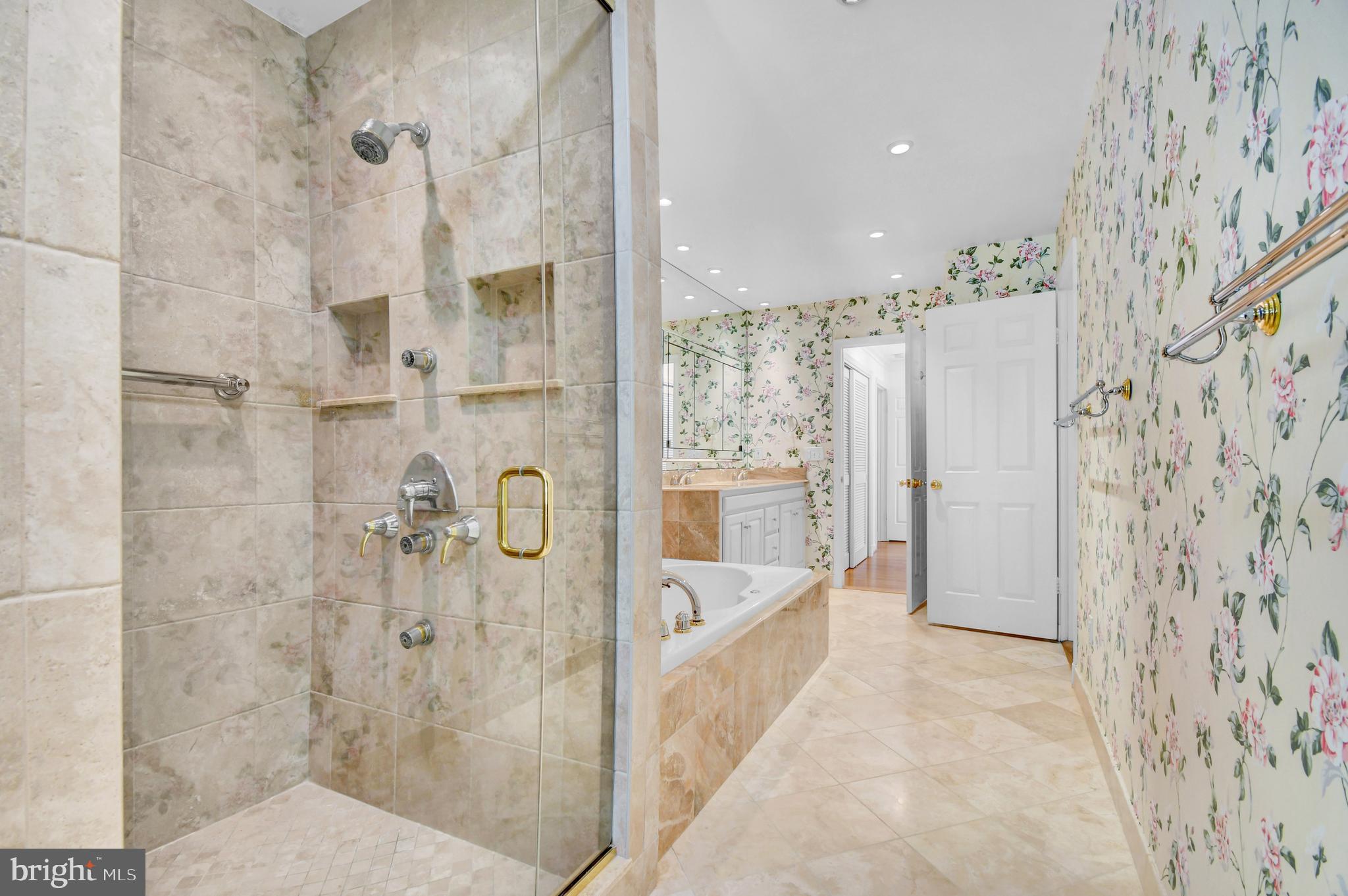 POTOMAC MANOR - Residential