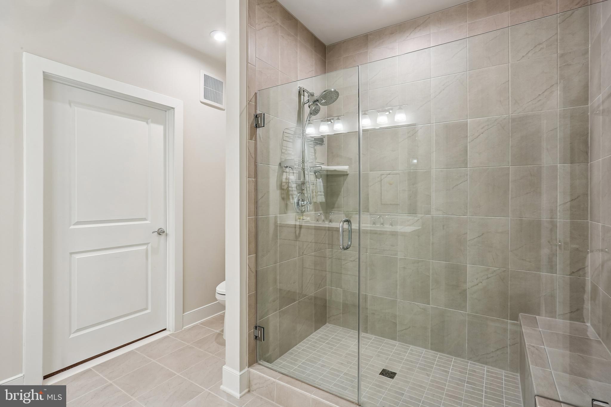 TOWER OAKS - Residential