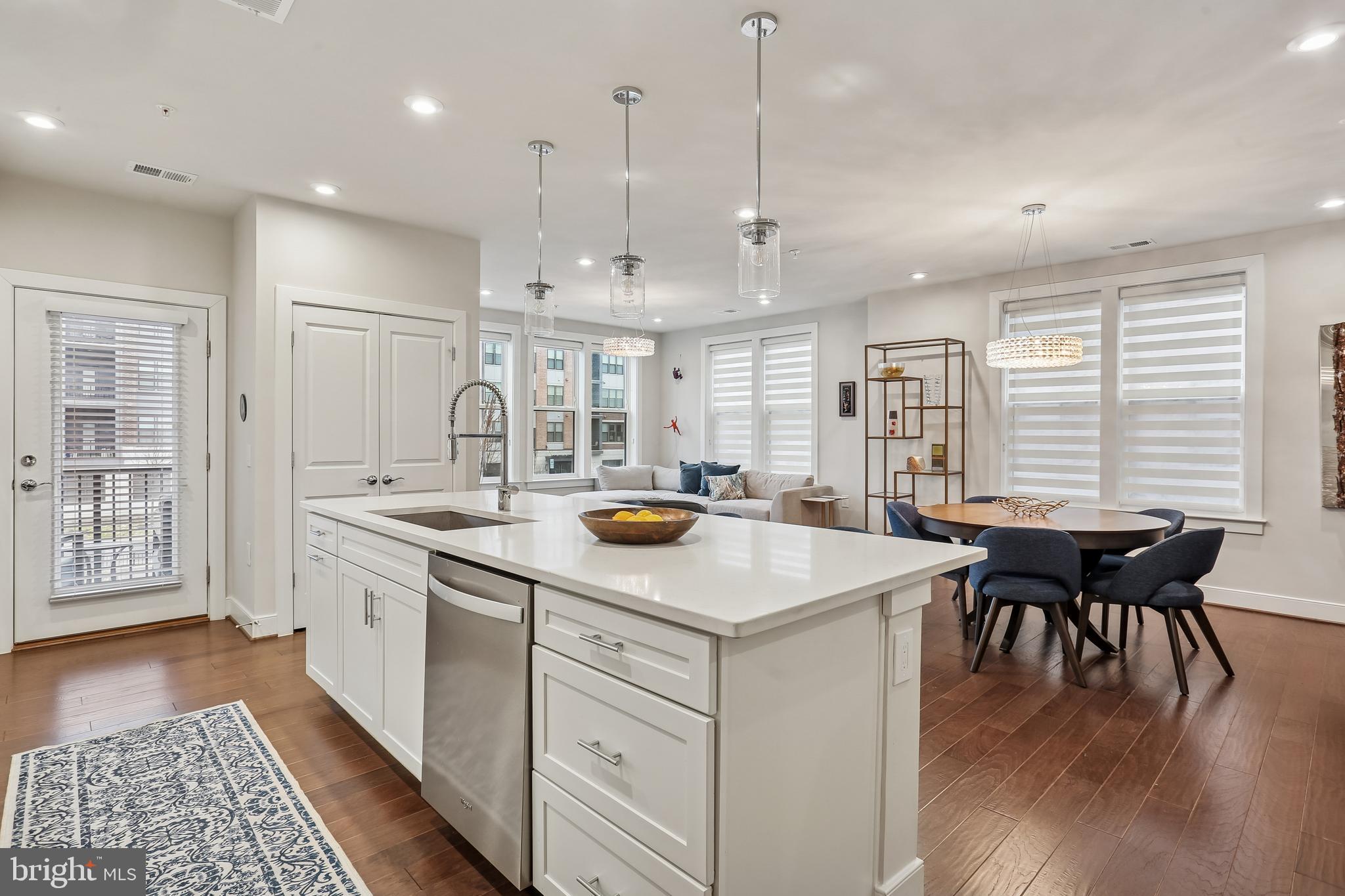 TOWER OAKS - Residential