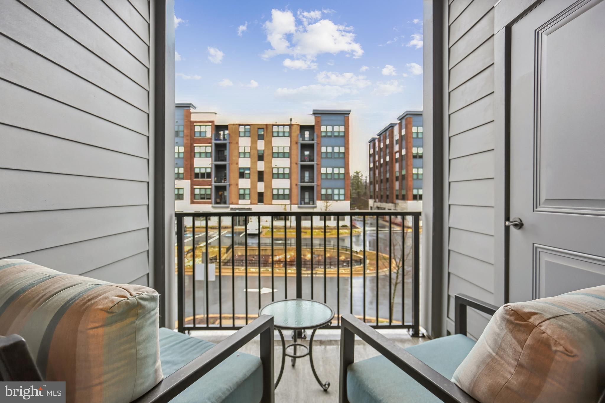 TOWER OAKS - Residential