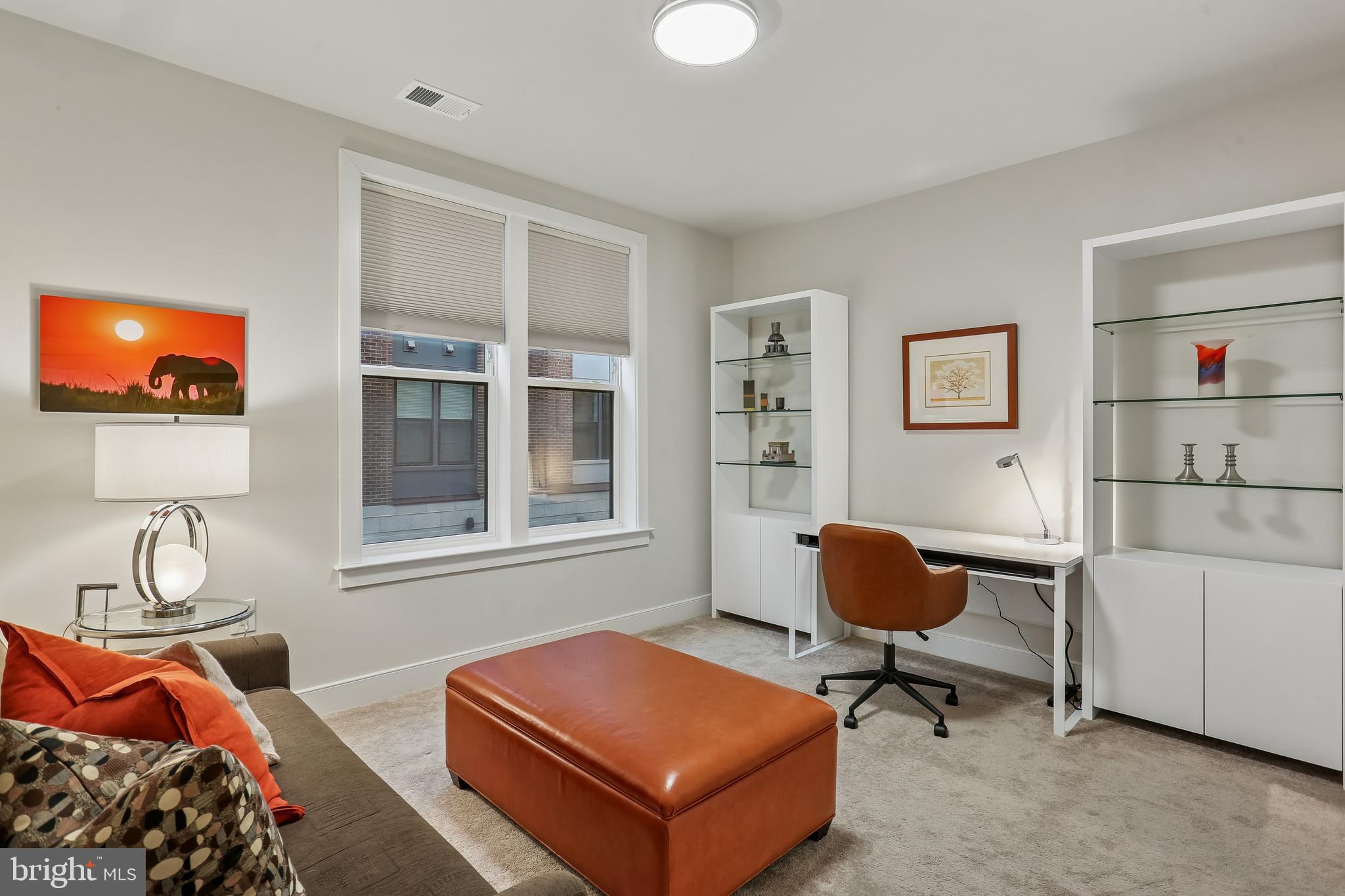 TOWER OAKS - Residential