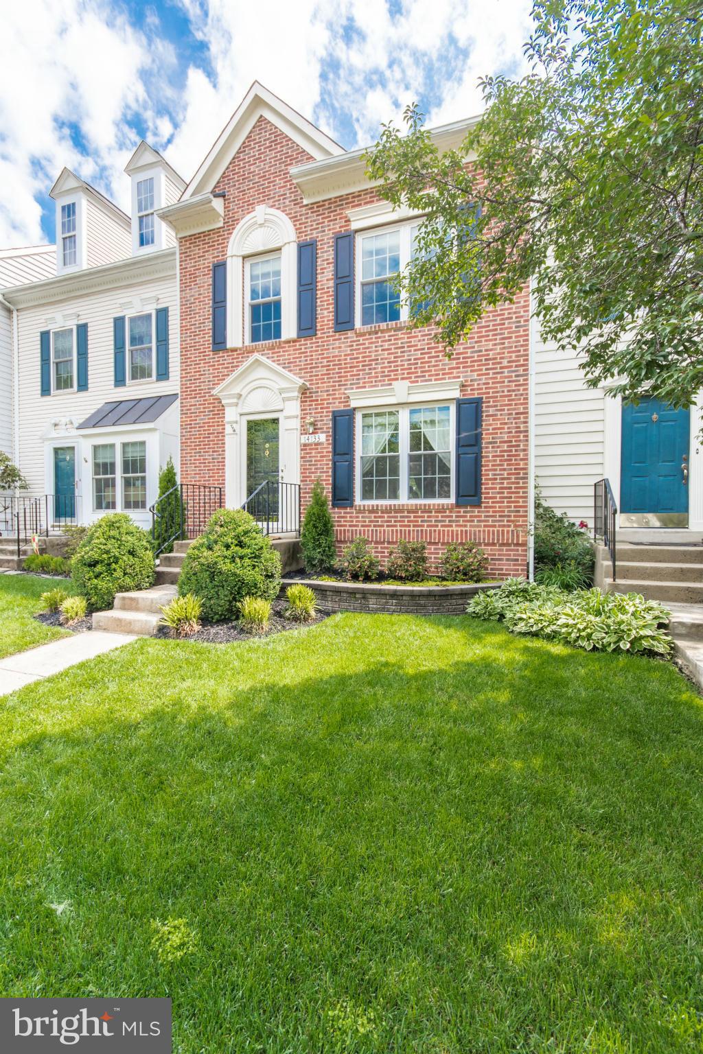 COMPTON VALLEY ESTATES - Residential