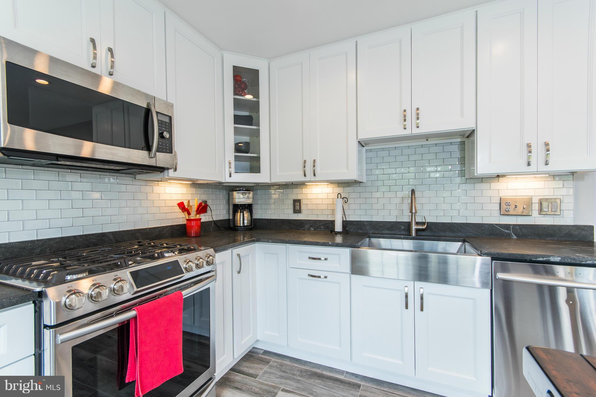 COMPTON VALLEY ESTATES - Residential