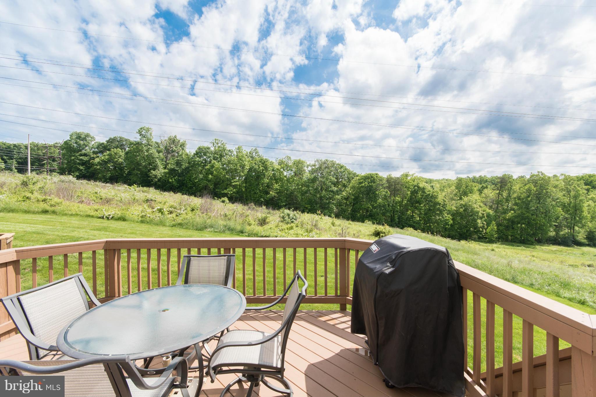 COMPTON VALLEY ESTATES - Residential