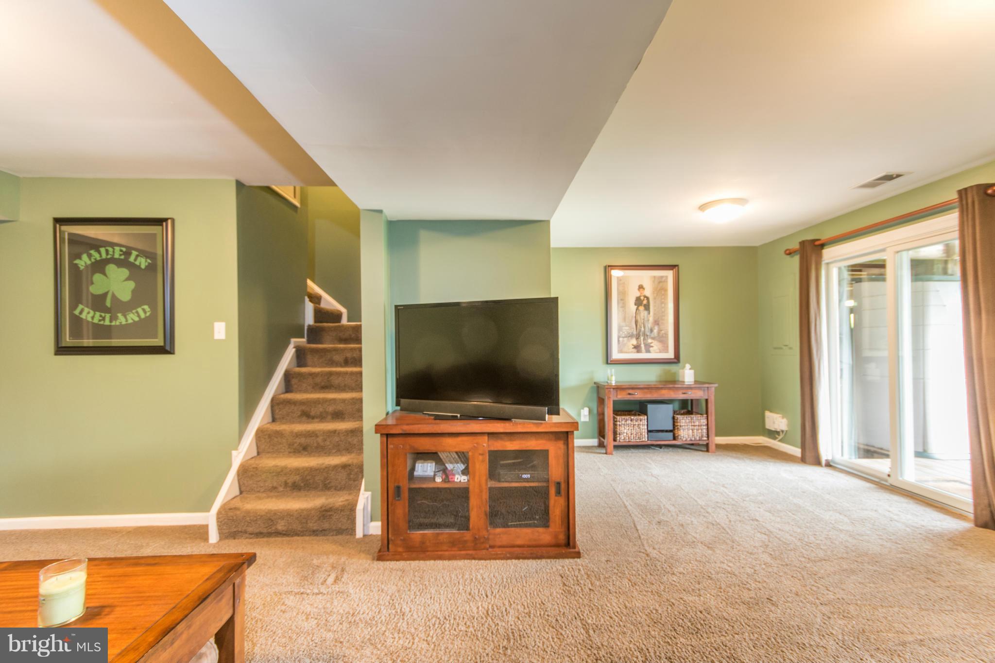 COMPTON VALLEY ESTATES - Residential