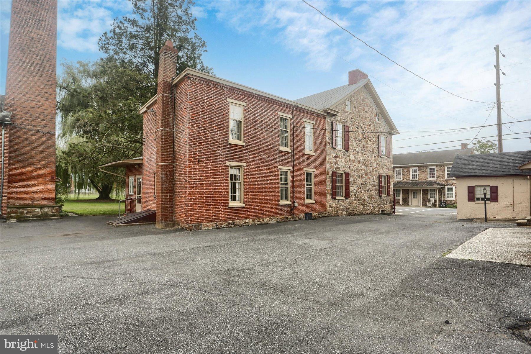 MILLERSTOWN - Residential