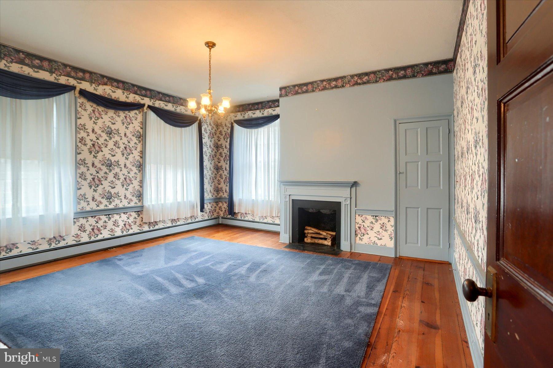 MILLERSTOWN - Residential