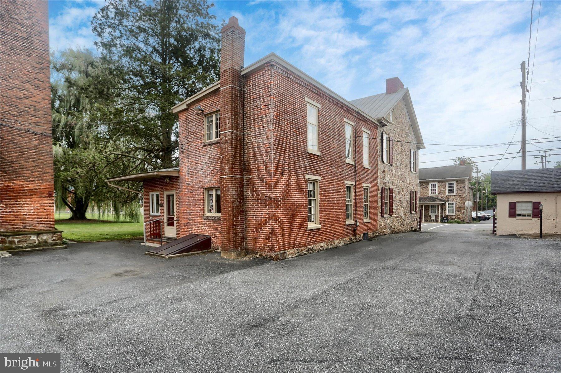 MILLERSTOWN - Residential