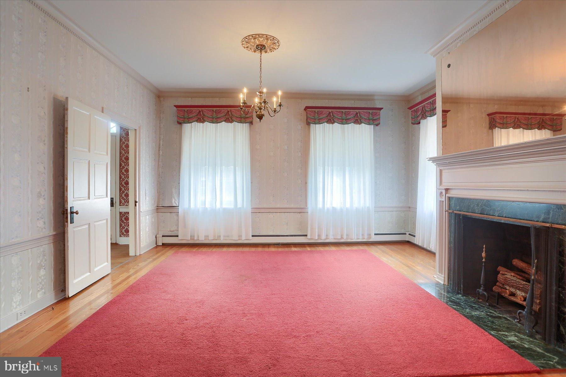 MILLERSTOWN - Residential