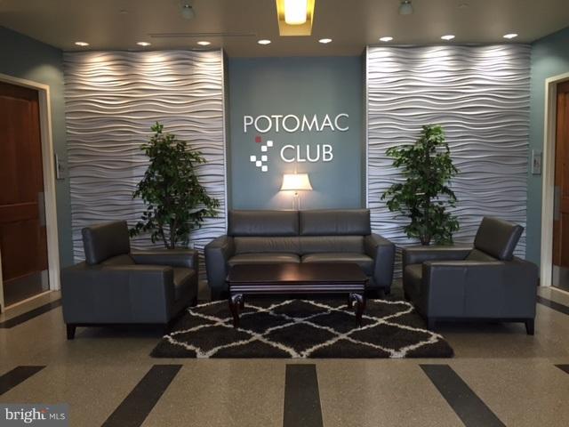 POTOMAC CLUB - Residential