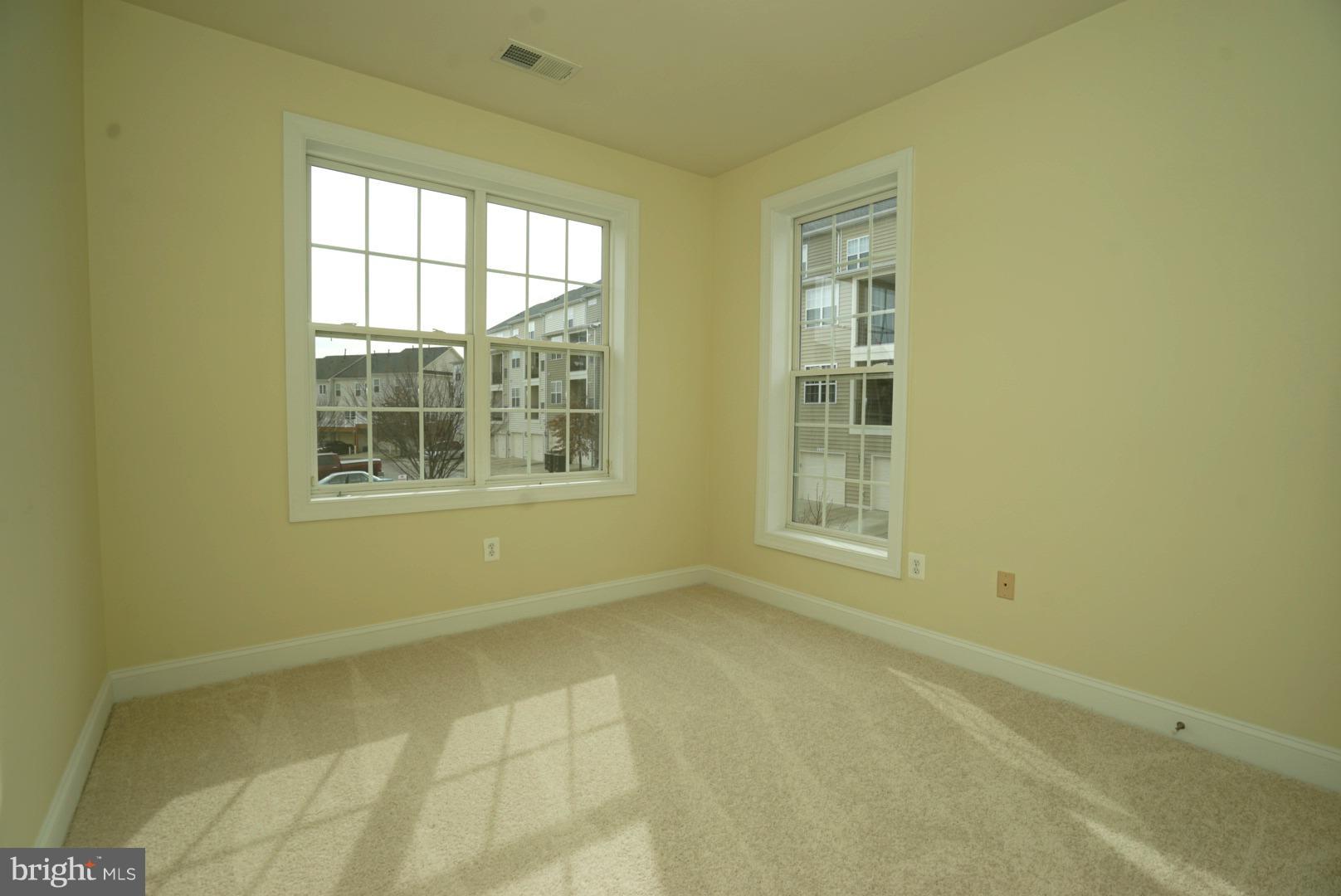 POTOMAC CLUB - Residential