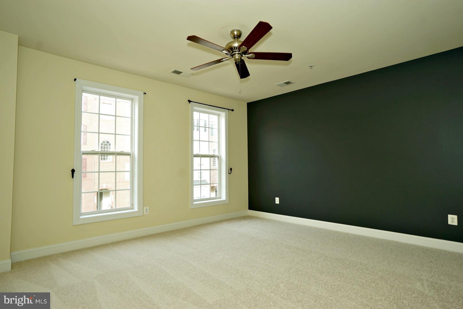 POTOMAC CLUB - Residential