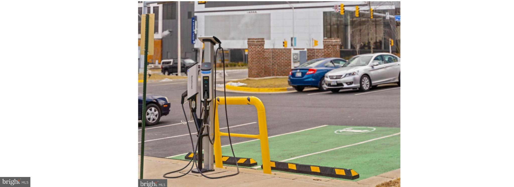 GATES OF MCLEAN - Residential Lease