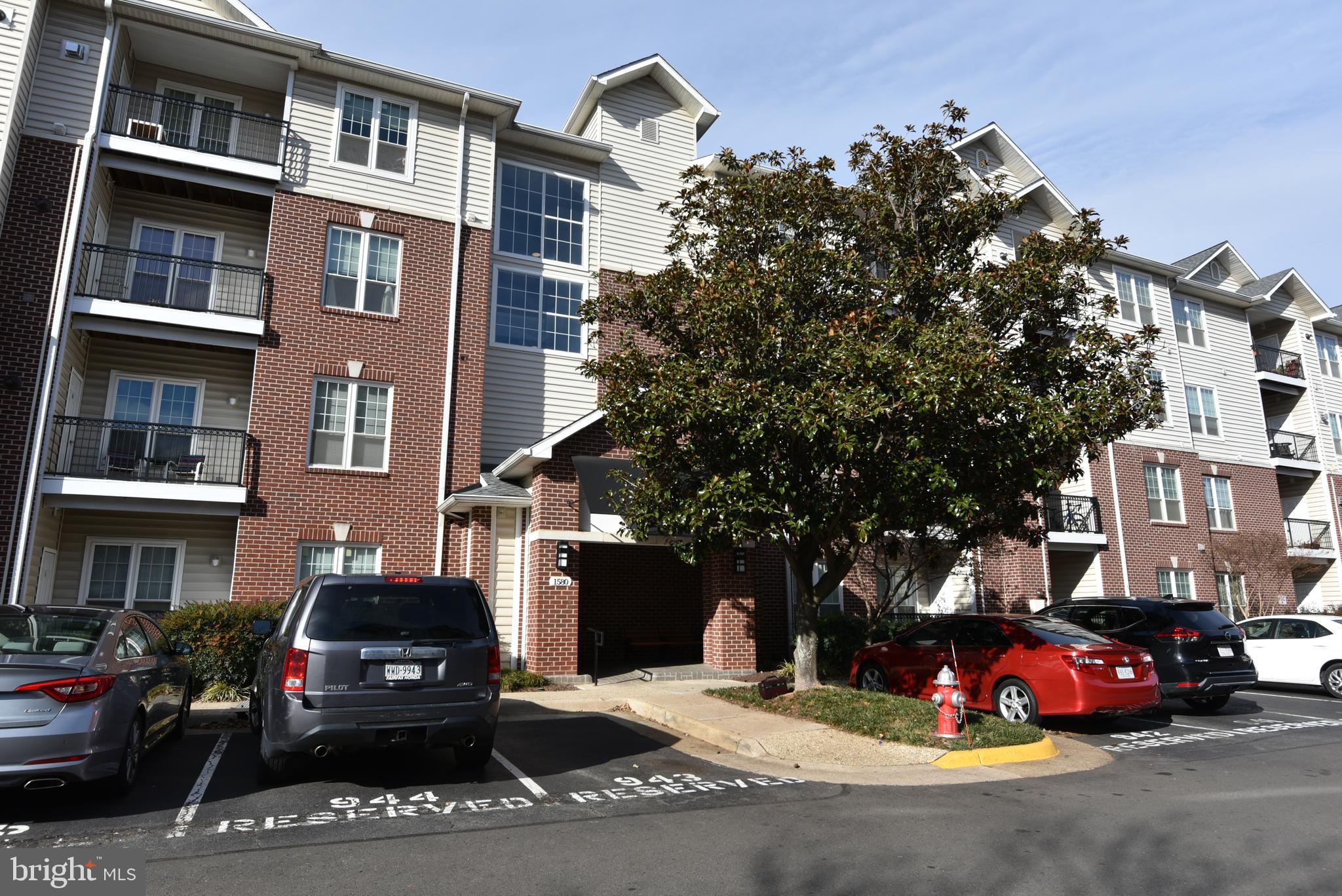 GATES OF MCLEAN - Residential Lease