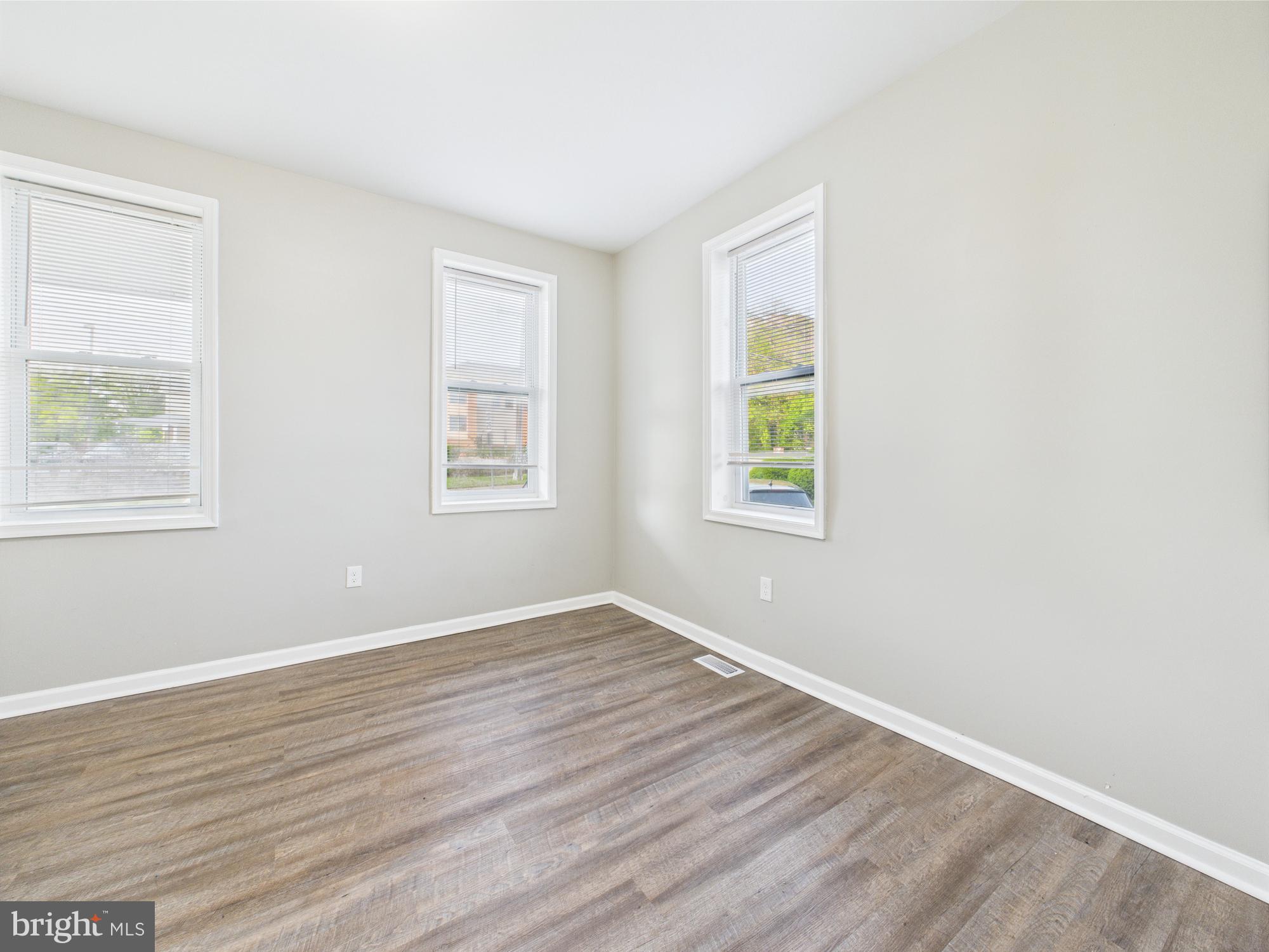 300 WEST CHESAPEAKE AVENUE 1