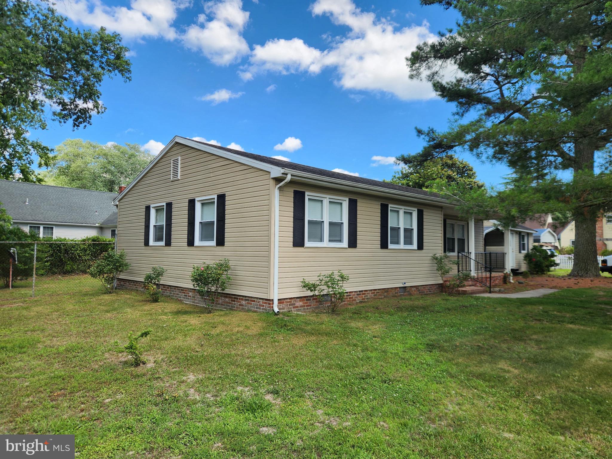 103 MONTLEAU AVENUE