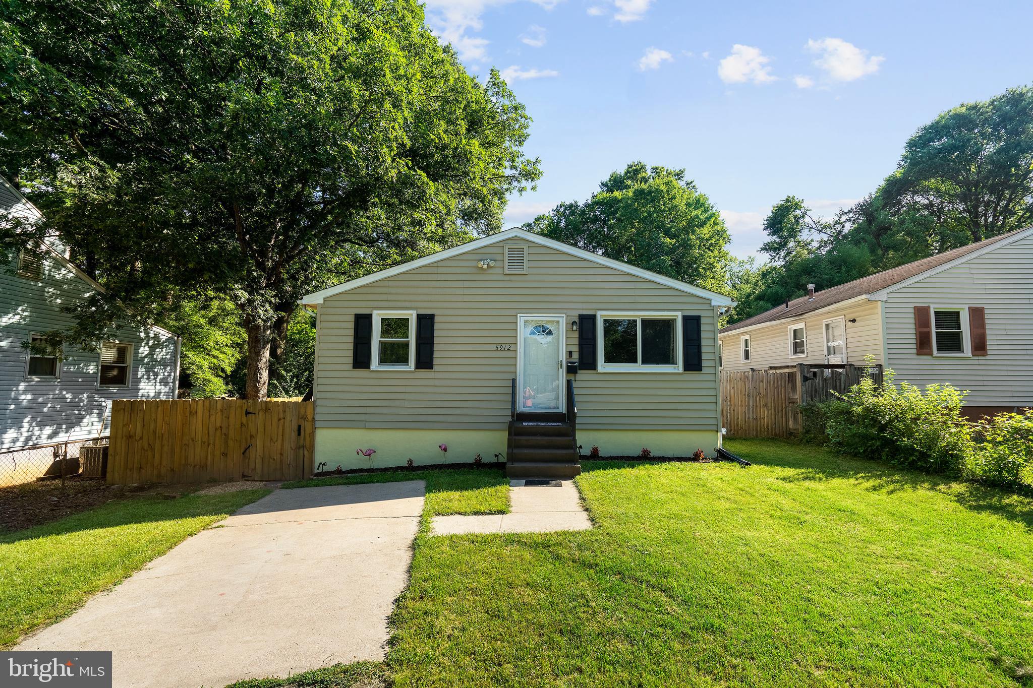 CHARLTON HEIGHTS - Residential