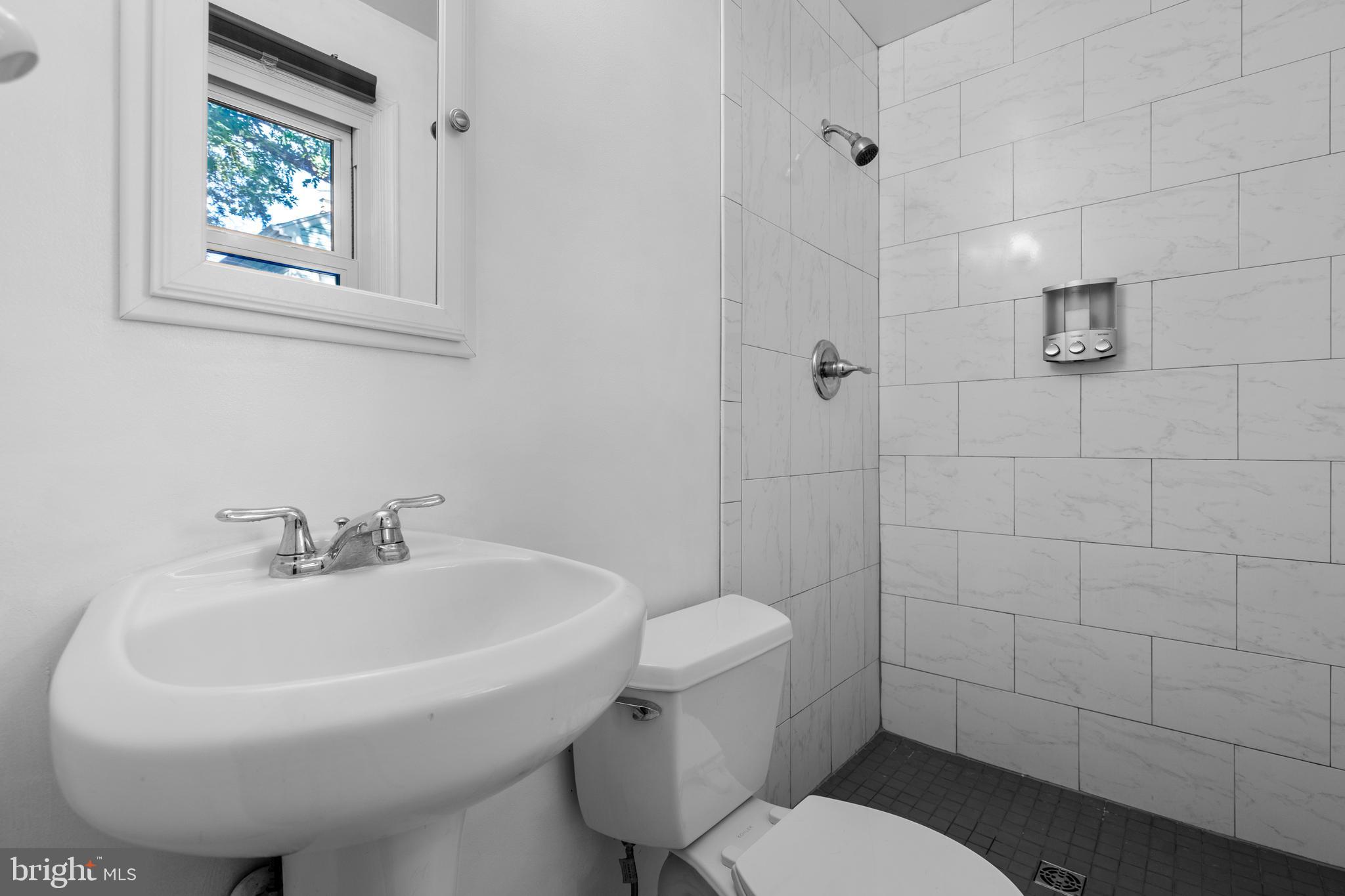 CHARLTON HEIGHTS - Residential