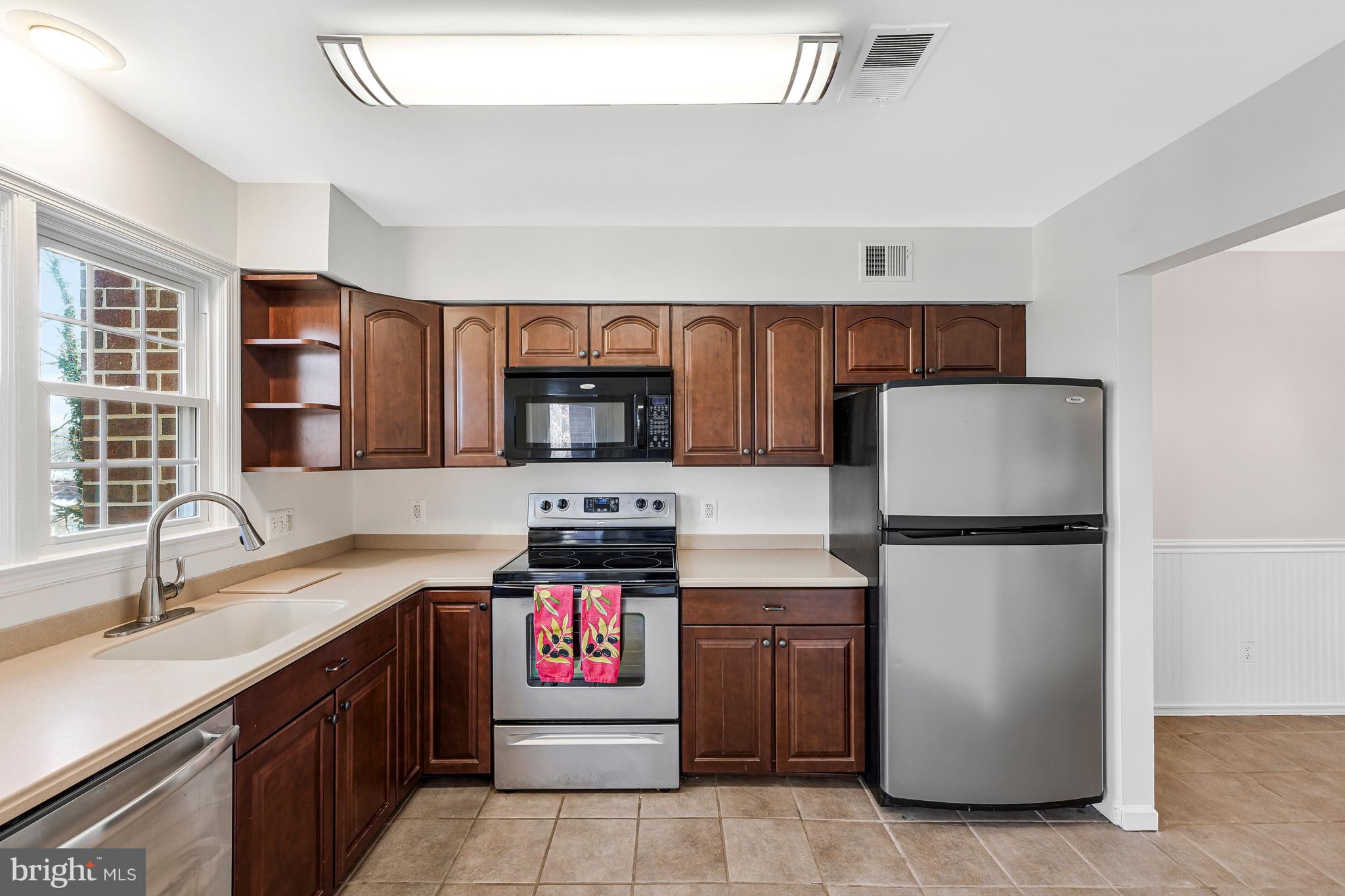 11144 BEAVER COURT 11144