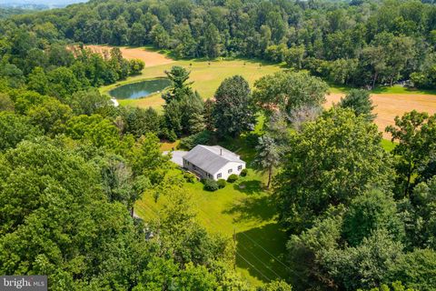 Photo of 82 E Elm Street, CONESTOGA, PA 17516 (MLS # PALA2073574)