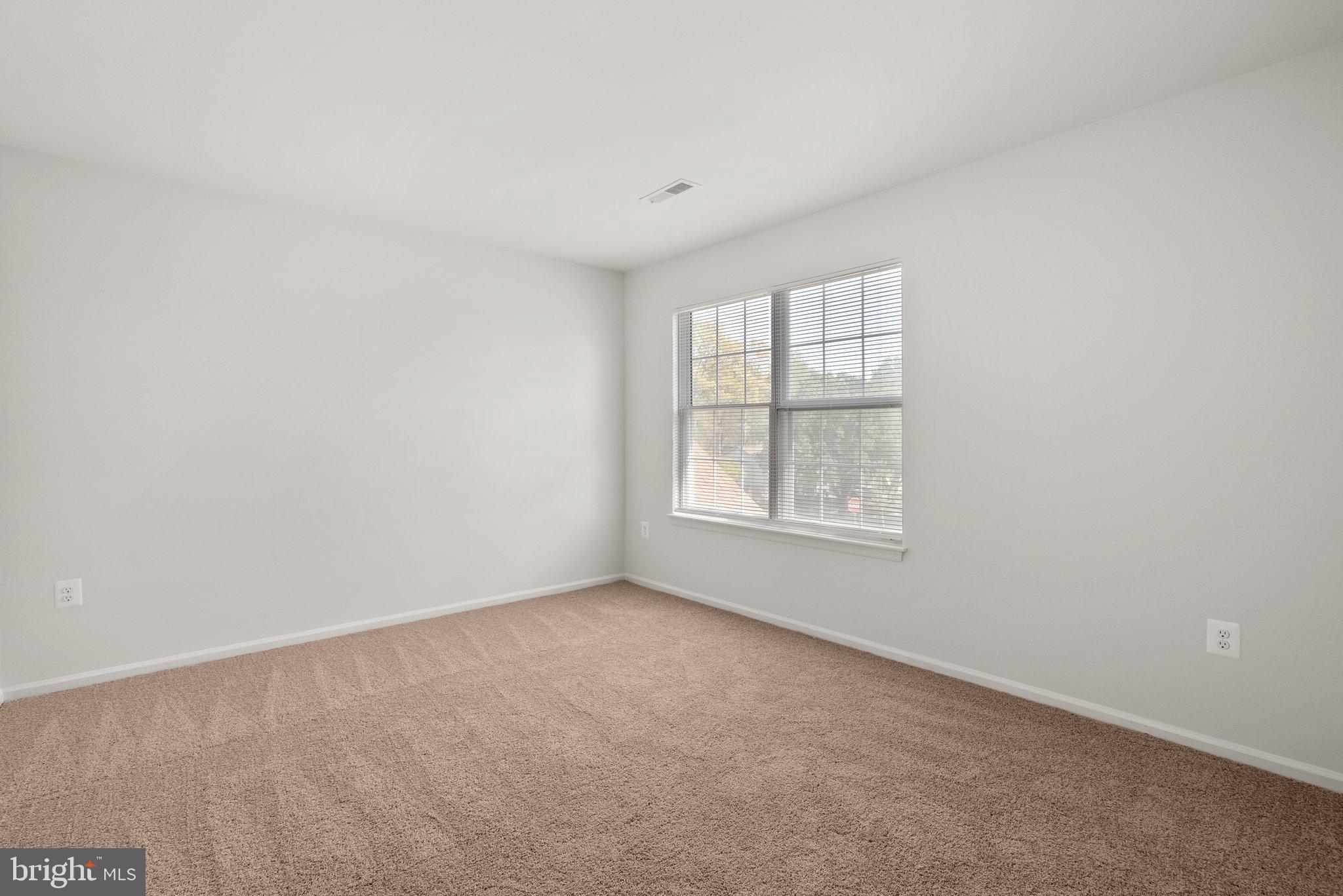 FOX RUN ESTATES - Residential