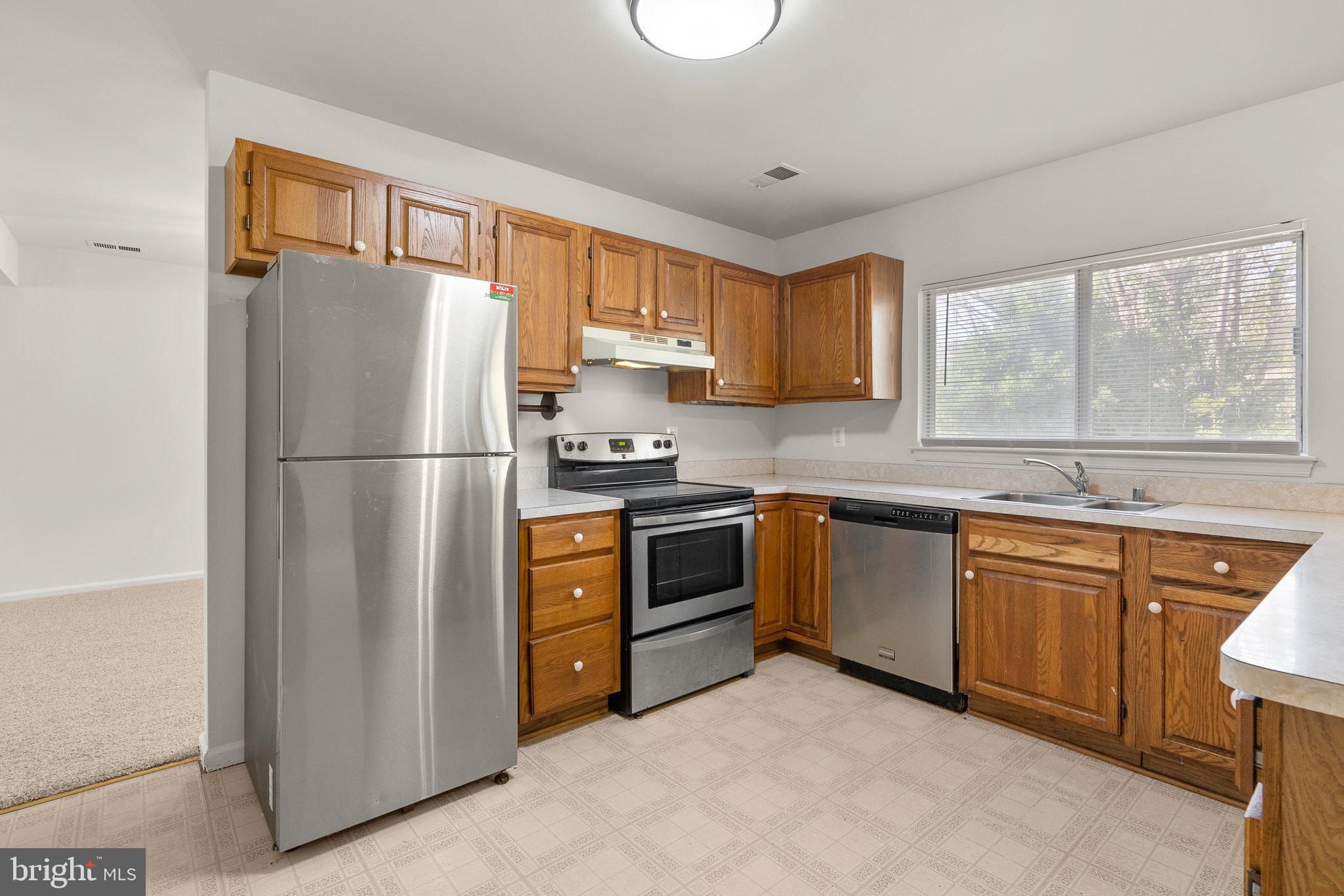 FOX RUN ESTATES - Residential