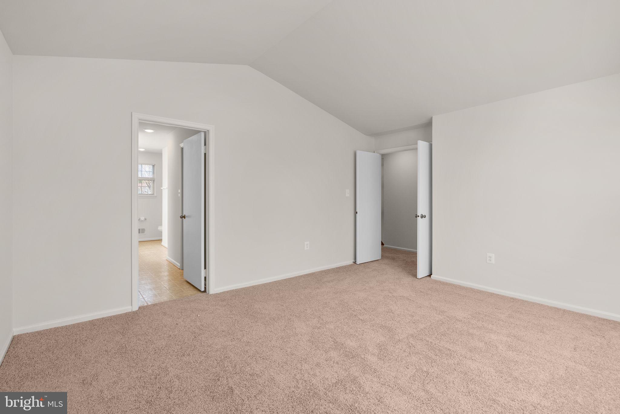 FOX RUN ESTATES - Residential