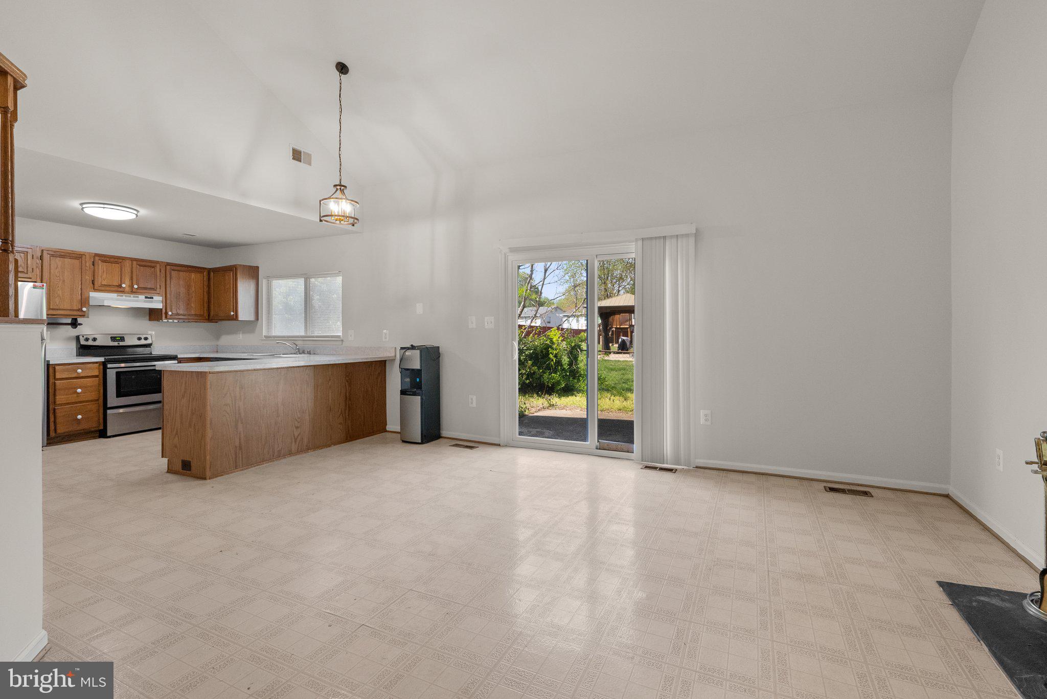 FOX RUN ESTATES - Residential