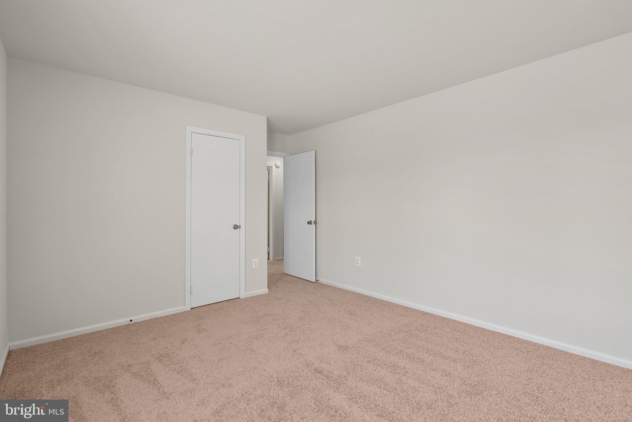 FOX RUN ESTATES - Residential