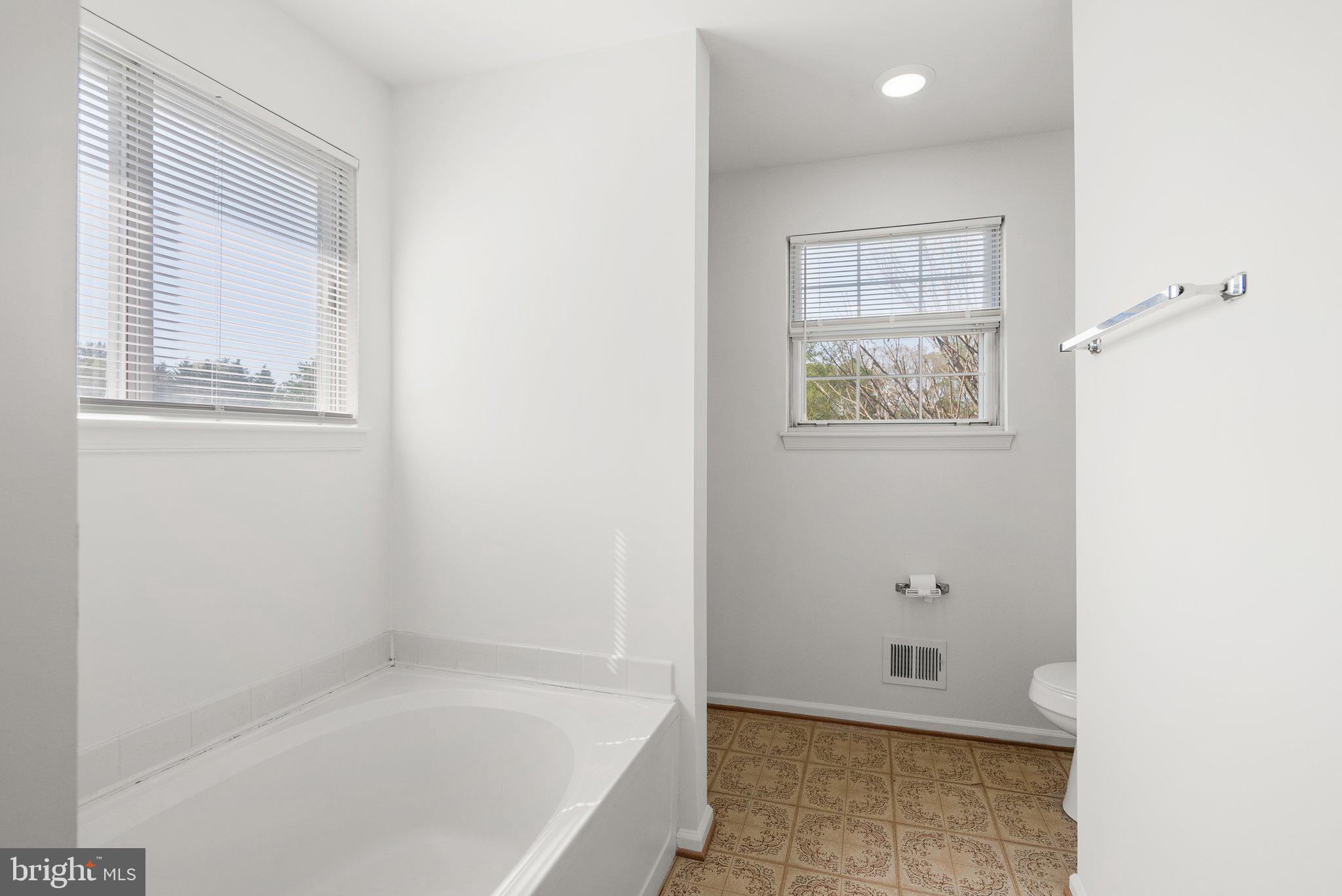 FOX RUN ESTATES - Residential