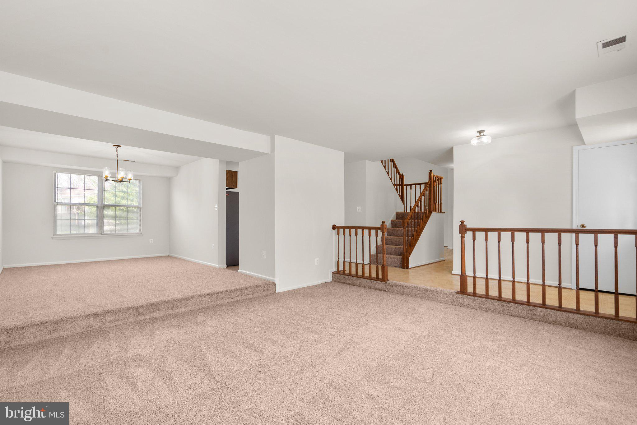 FOX RUN ESTATES - Residential