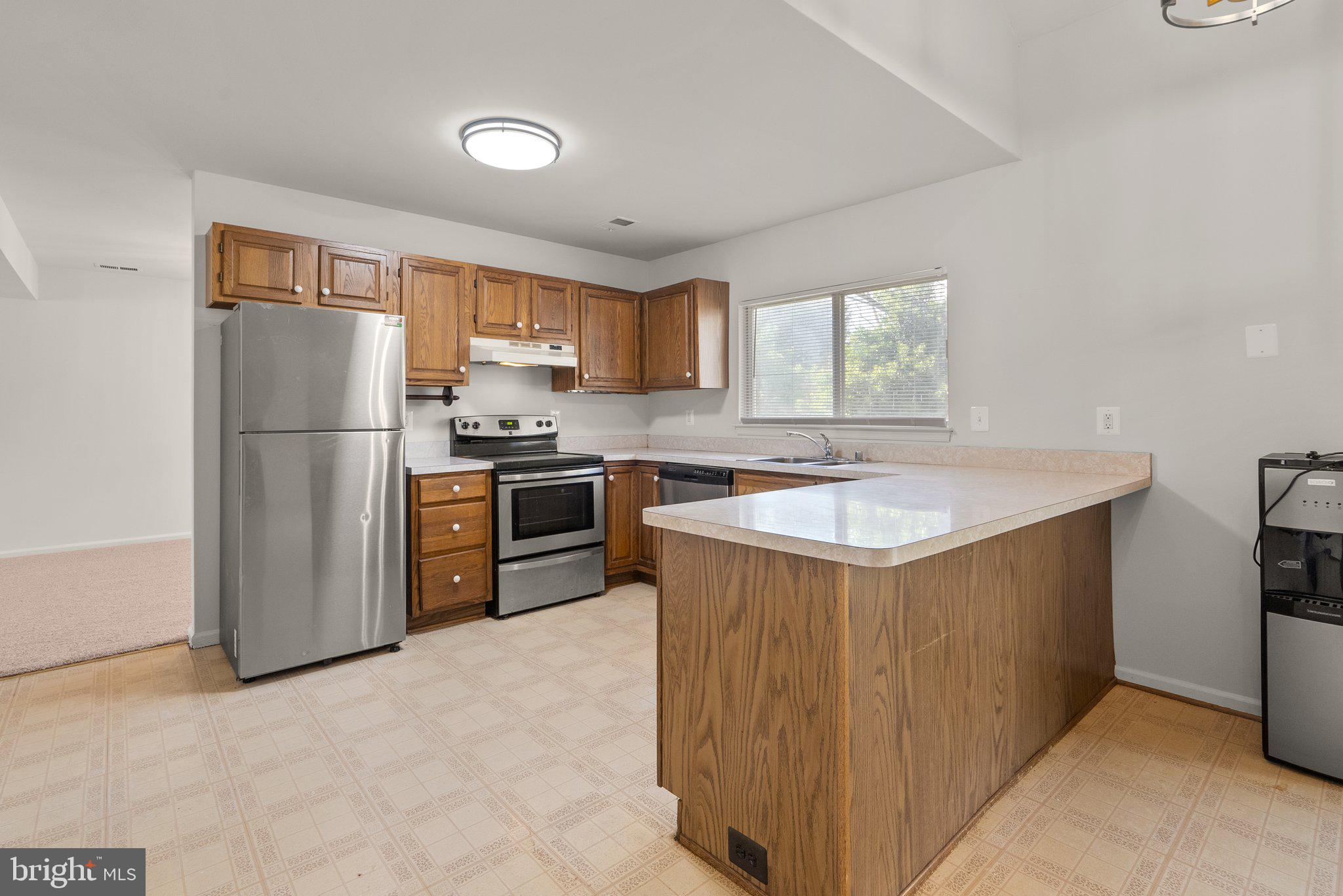 FOX RUN ESTATES - Residential