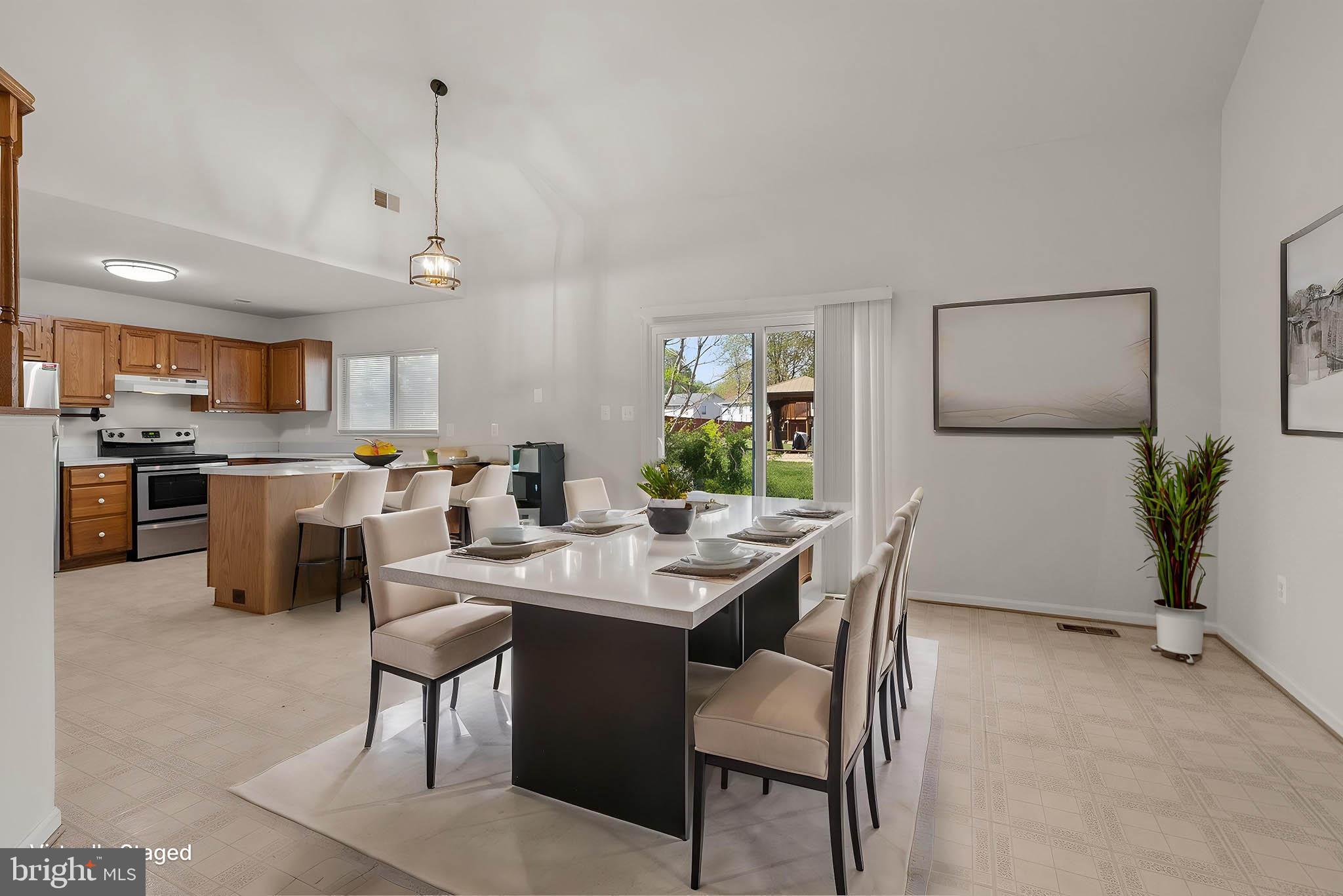 FOX RUN ESTATES - Residential