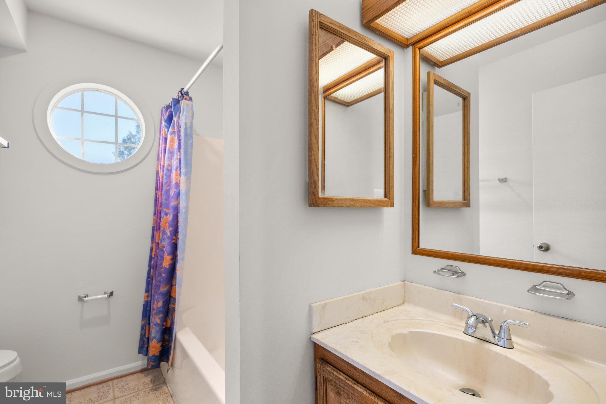 FOX RUN ESTATES - Residential