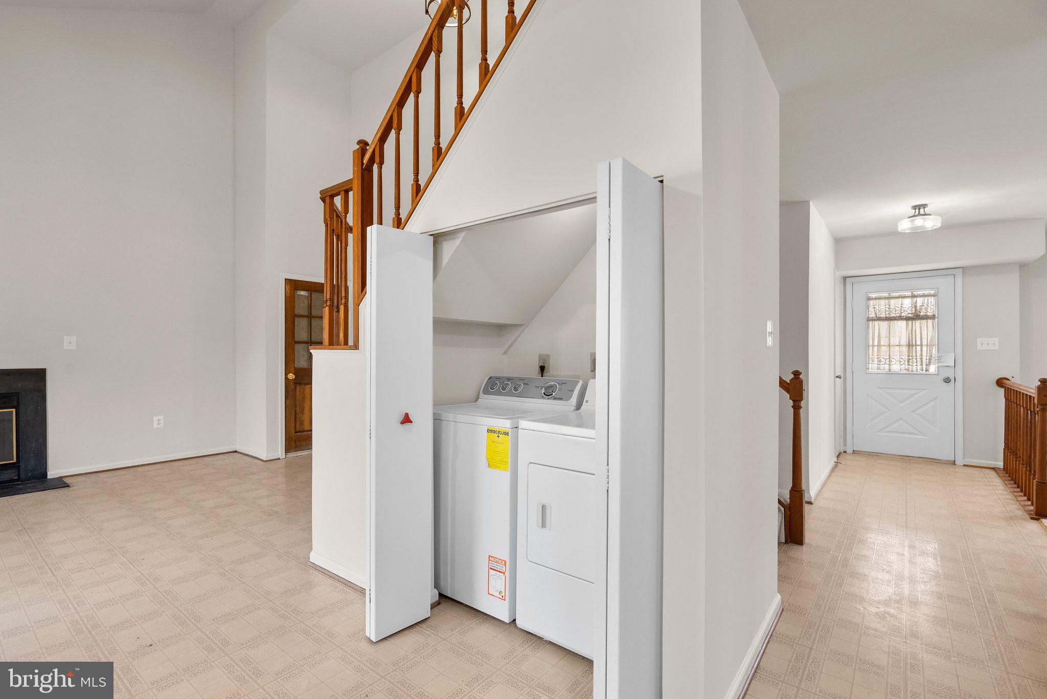 FOX RUN ESTATES - Residential