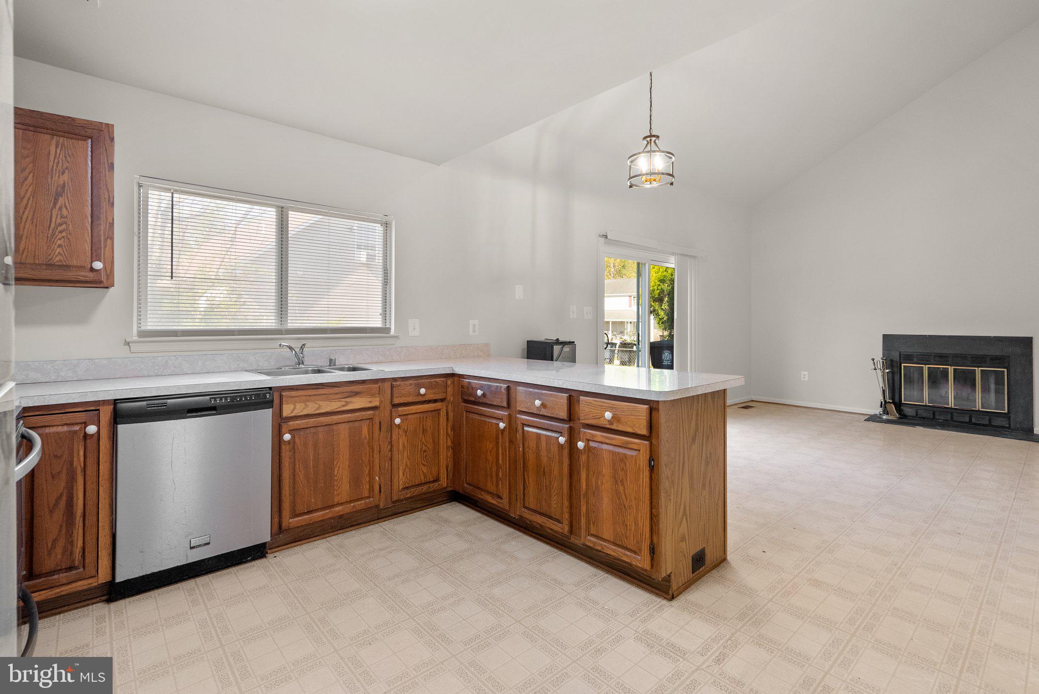 FOX RUN ESTATES - Residential