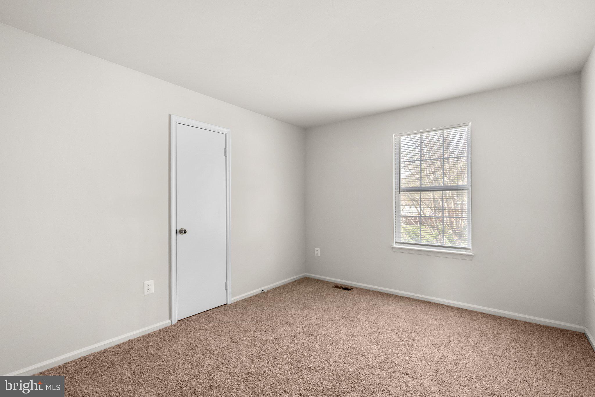 FOX RUN ESTATES - Residential