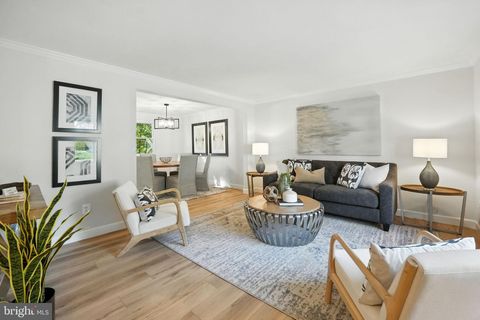 12817 FRAMINGHAM COURT HERNDON VA 20171