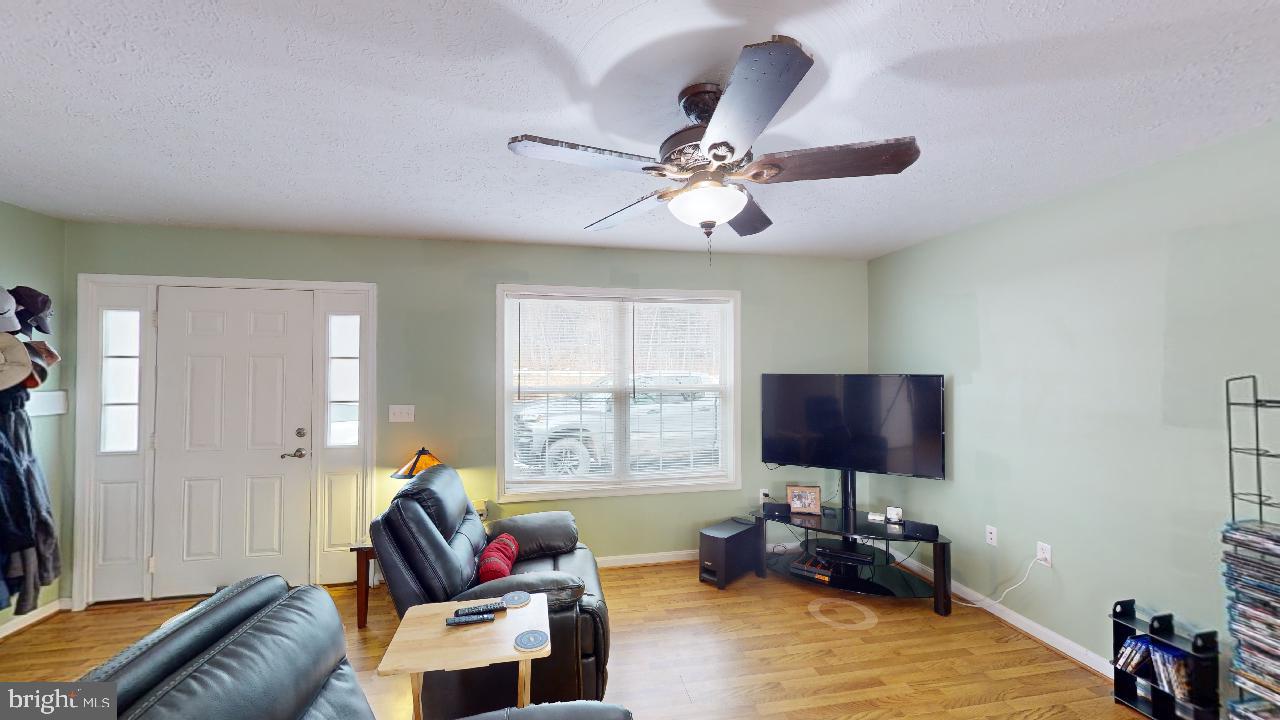 DUNMORE RIDGE - Residential