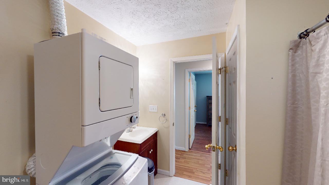 DUNMORE RIDGE - Residential