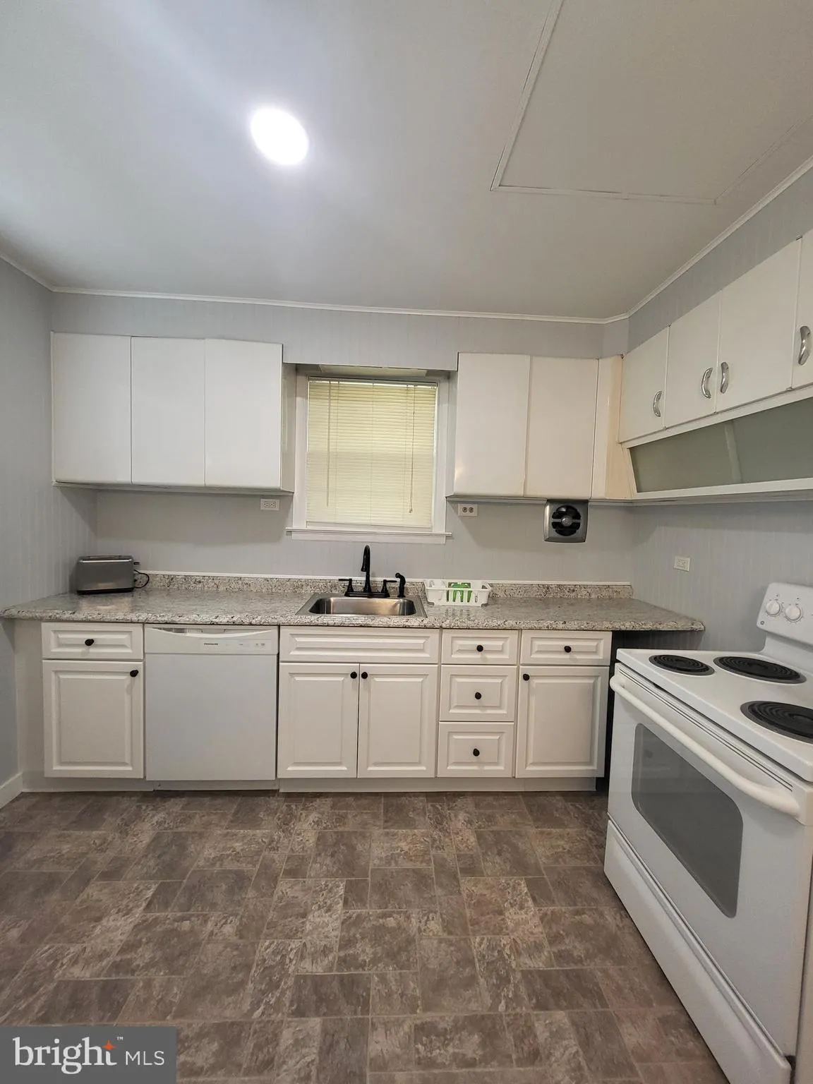 Reading, Pennsylvania 19607, United States, 2 Bedrooms Bedrooms, ,1 BathroomBathrooms,Residential,Active,180482